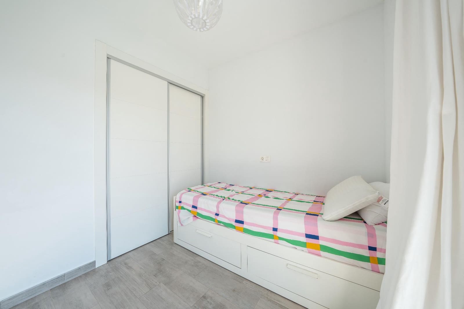 3 soverom Rekkehus til salgs i Gran Alacant med svømmebasseng - € 440 000 (Ref: 9873445)
