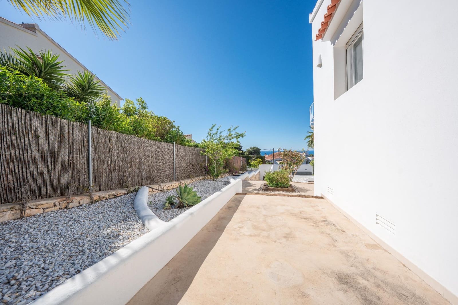 4 bedroom Villa for sale in Javea / Xabia with pool garage - € 1,050,000 (Ref: 9873455)