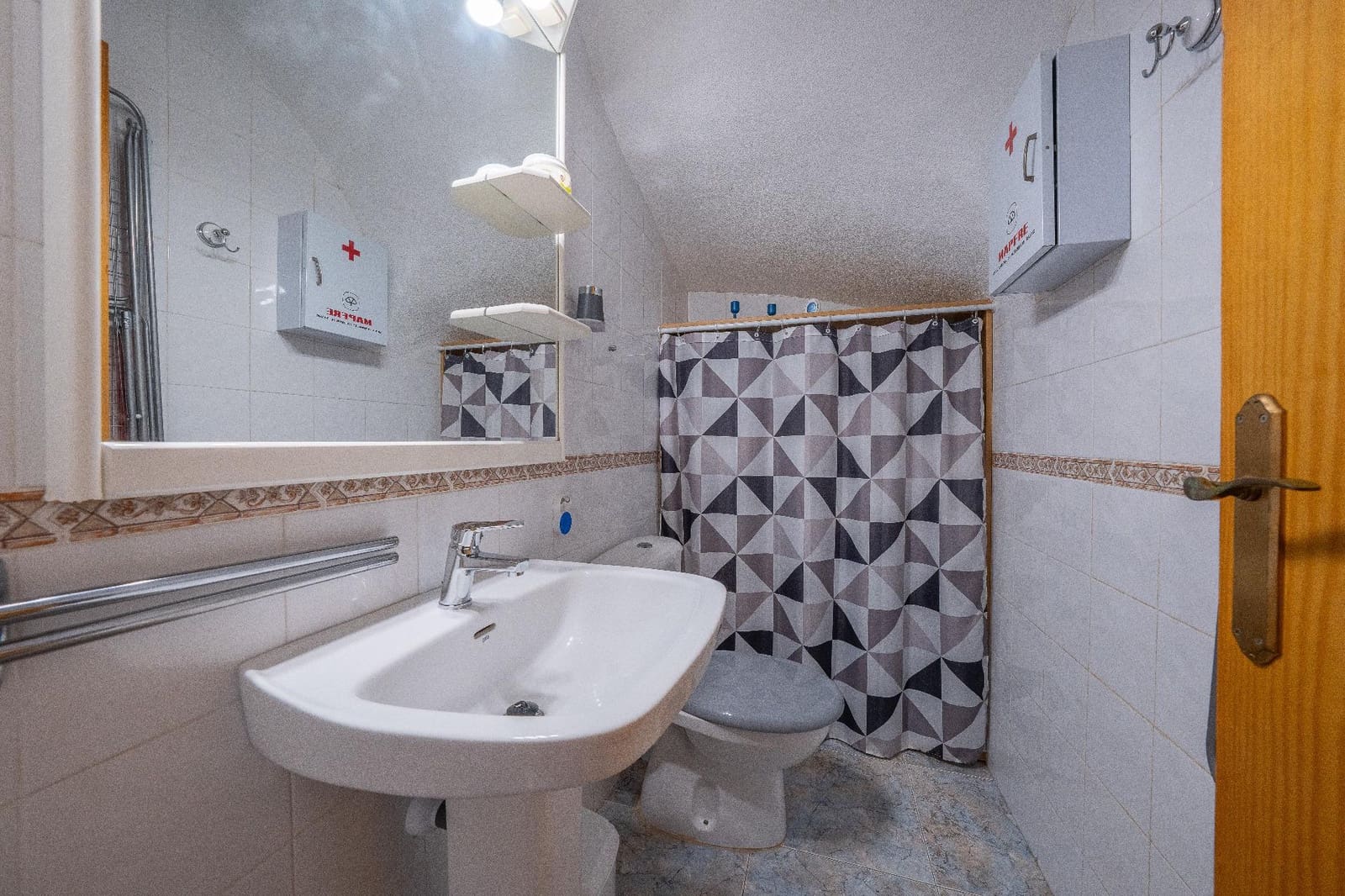 2 soverom Bungalow til salgs i Arenales del Sol med svømmebasseng - € 245 000 (Ref: 9876355)