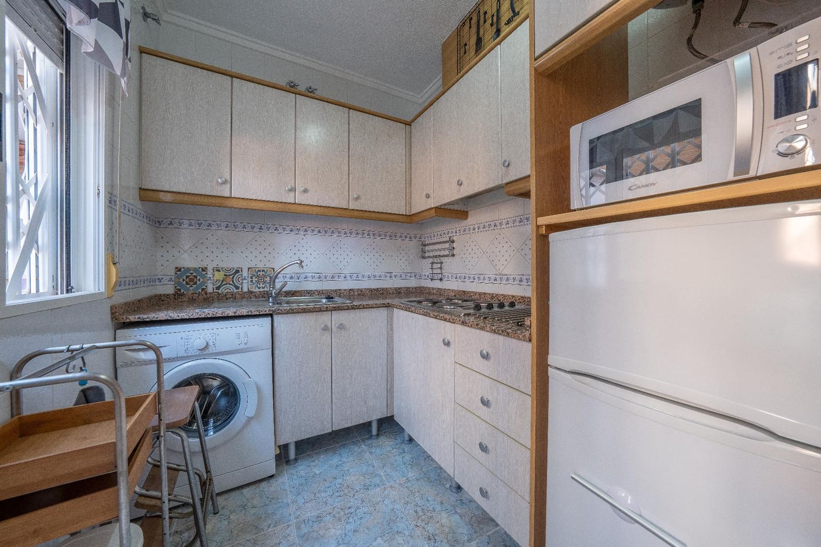 2 soverom Bungalow til salgs i Arenales del Sol med svømmebasseng - € 245 000 (Ref: 9876355)