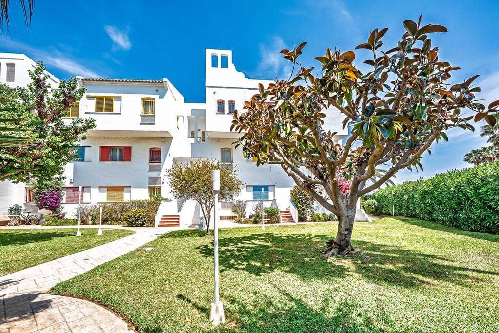 2 bedroom Apartment for sale in Denia with pool garage - € 597,000 (Ref: 9890335)
