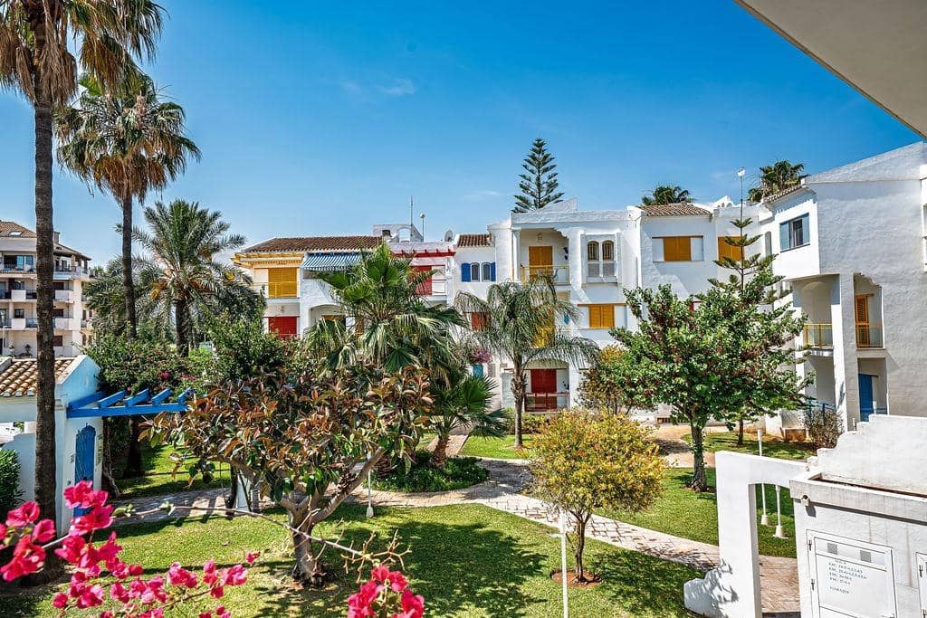 2 bedroom Apartment for sale in Denia with pool garage - € 597,000 (Ref: 9890335)