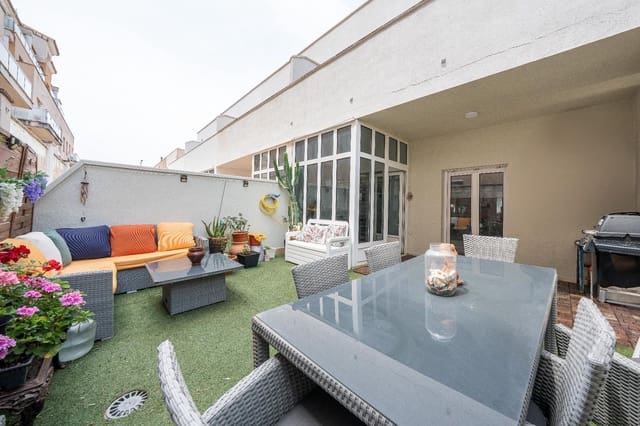 4 bedroom Terraced Villa for sale in Pedreguer with garage - € 340,000 (Ref: 9892286)