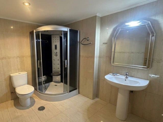 3 Zimmer Apartment zu verkaufen in Santo Domingo, Alicante / Alacant Stadt mit Pool Garage - 350.000 € (Ref: 9893811)