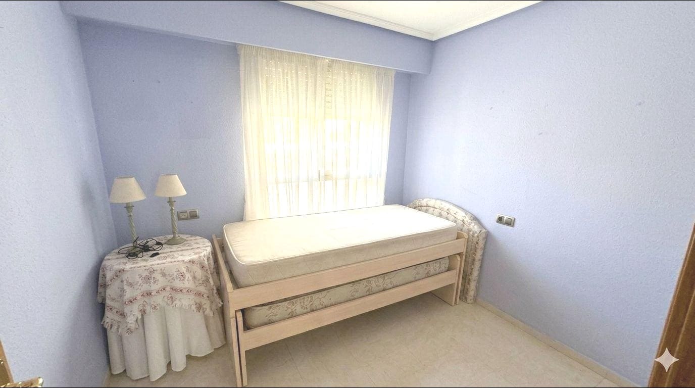 3 Zimmer Apartment zu verkaufen in Alicante / Alacant Stadt mit Pool Garage - 350.000 € (Ref: 9893811)