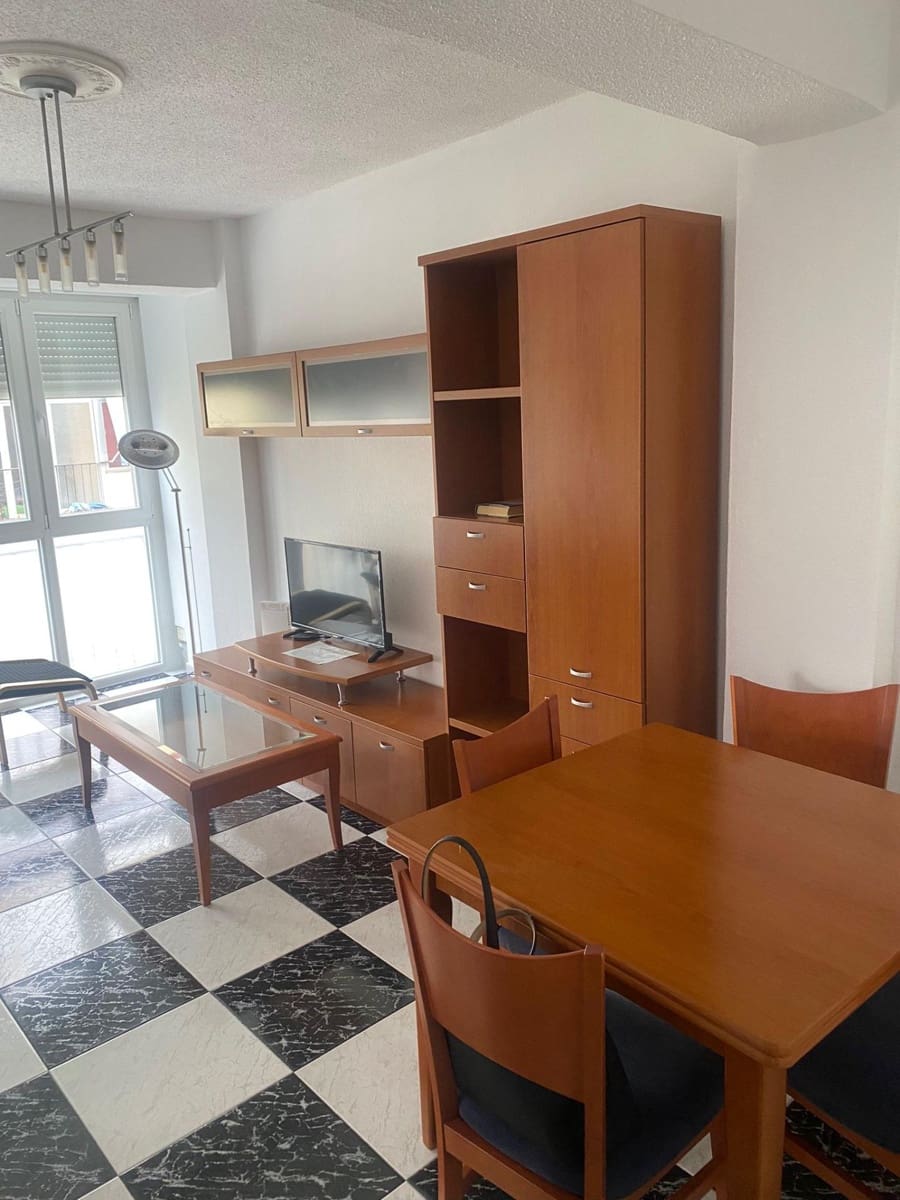 2 Zimmer Wohnung zu vermieten in Alicante / Alacant Stadt - 900 € (Ref: 9896280)