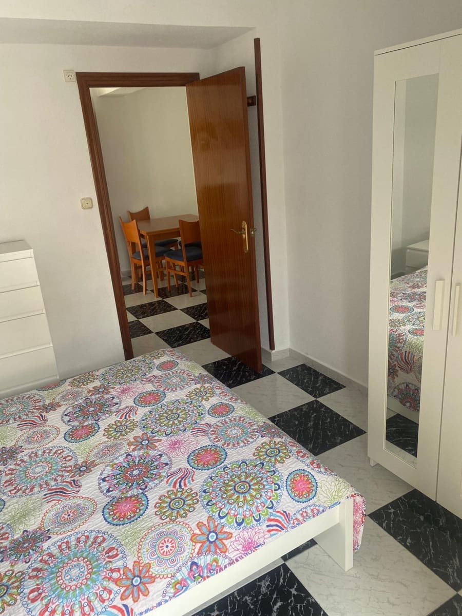 2 Zimmer Wohnung zu vermieten in Alicante / Alacant Stadt - 900 € (Ref: 9896280)