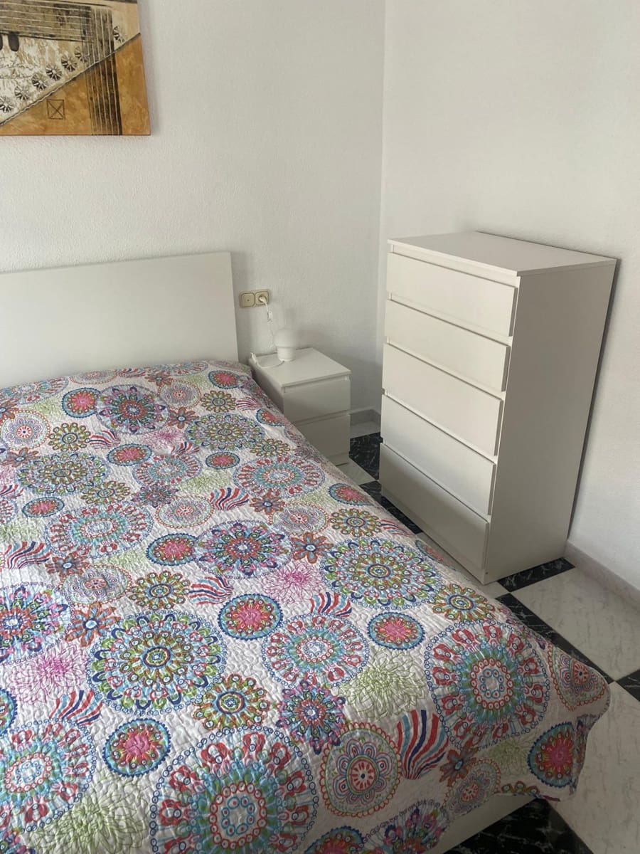 2 Zimmer Wohnung zu vermieten in Alicante / Alacant Stadt - 900 € (Ref: 9896280)