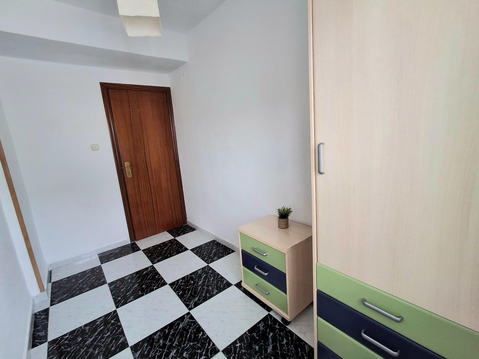 2 camera da letto Appartamento da affittare in Alicante citta - 900 € (Rif: 9896280)