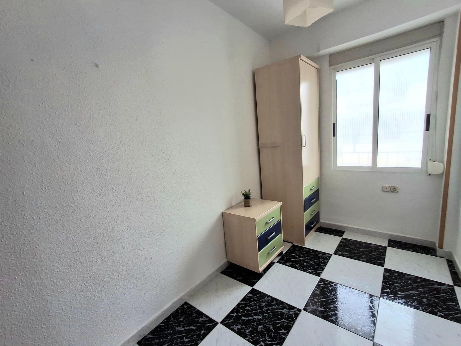2 camera da letto Appartamento da affittare in Alicante citta - 900 € (Rif: 9896280)