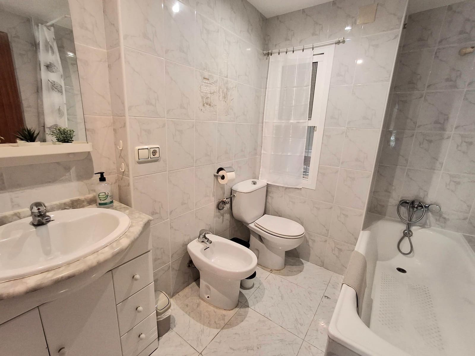 2 camera da letto Appartamento da affittare in Alicante citta - 900 € (Rif: 9896280)
