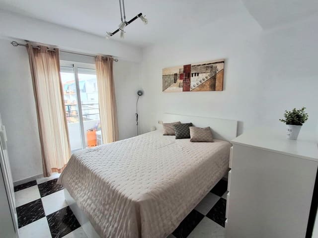2 camera da letto Appartamento da affittare in Alicante città - 900 € (Rif: 9896280)