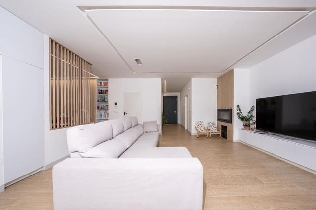 3 bedroom Villa for sale in Castalla with pool garage - € 800,000 (Ref: 9896282)
