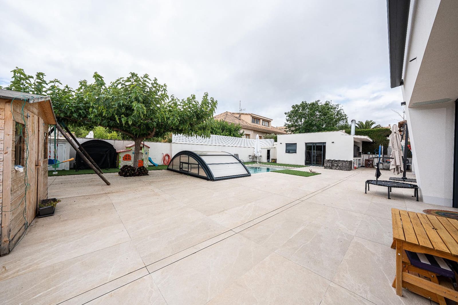 3 bedroom Villa for sale in Castalla with pool garage - € 800,000 (Ref: 9896282)