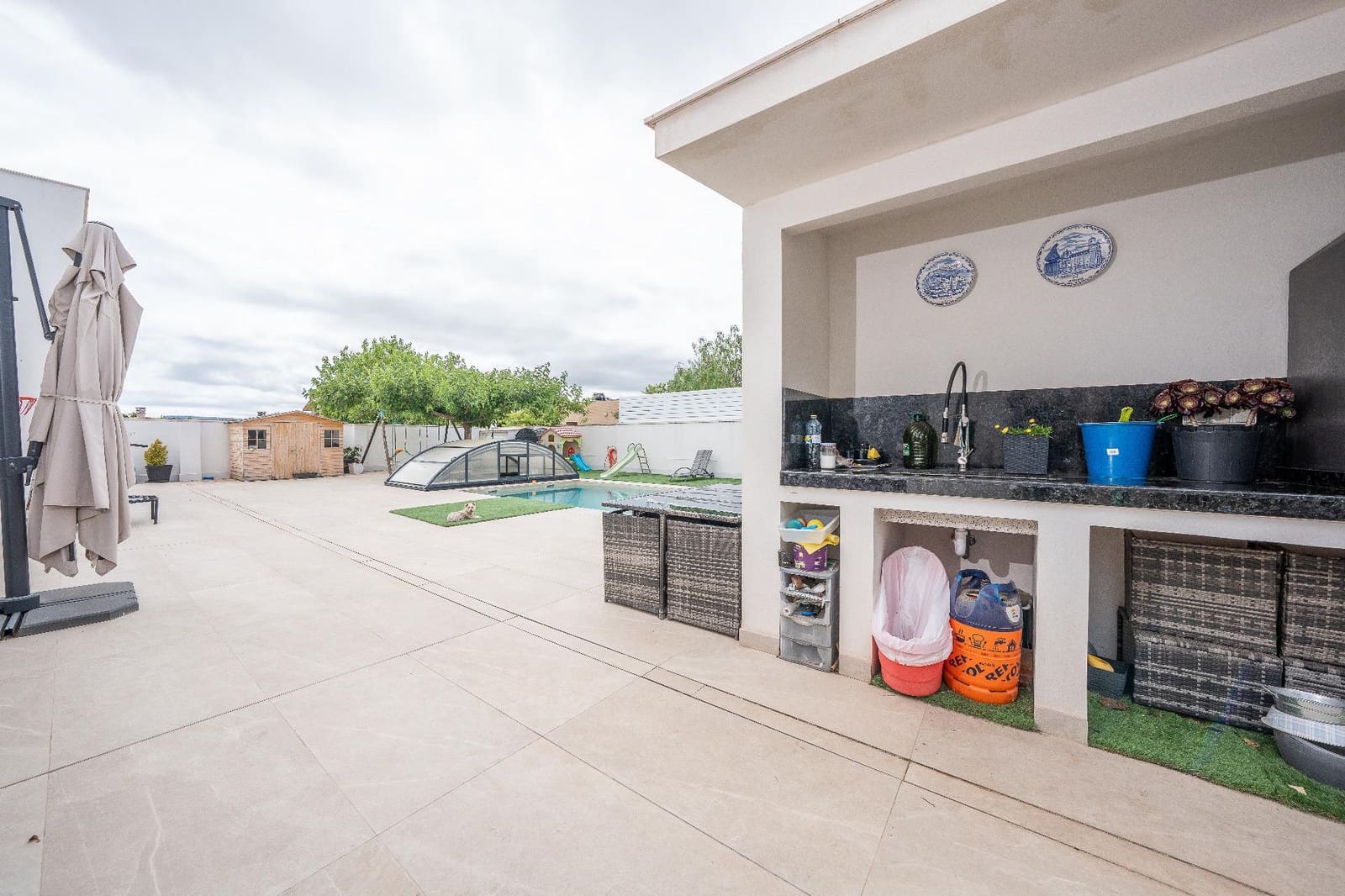 3 bedroom Villa for sale in Castalla with pool garage - € 800,000 (Ref: 9896282)