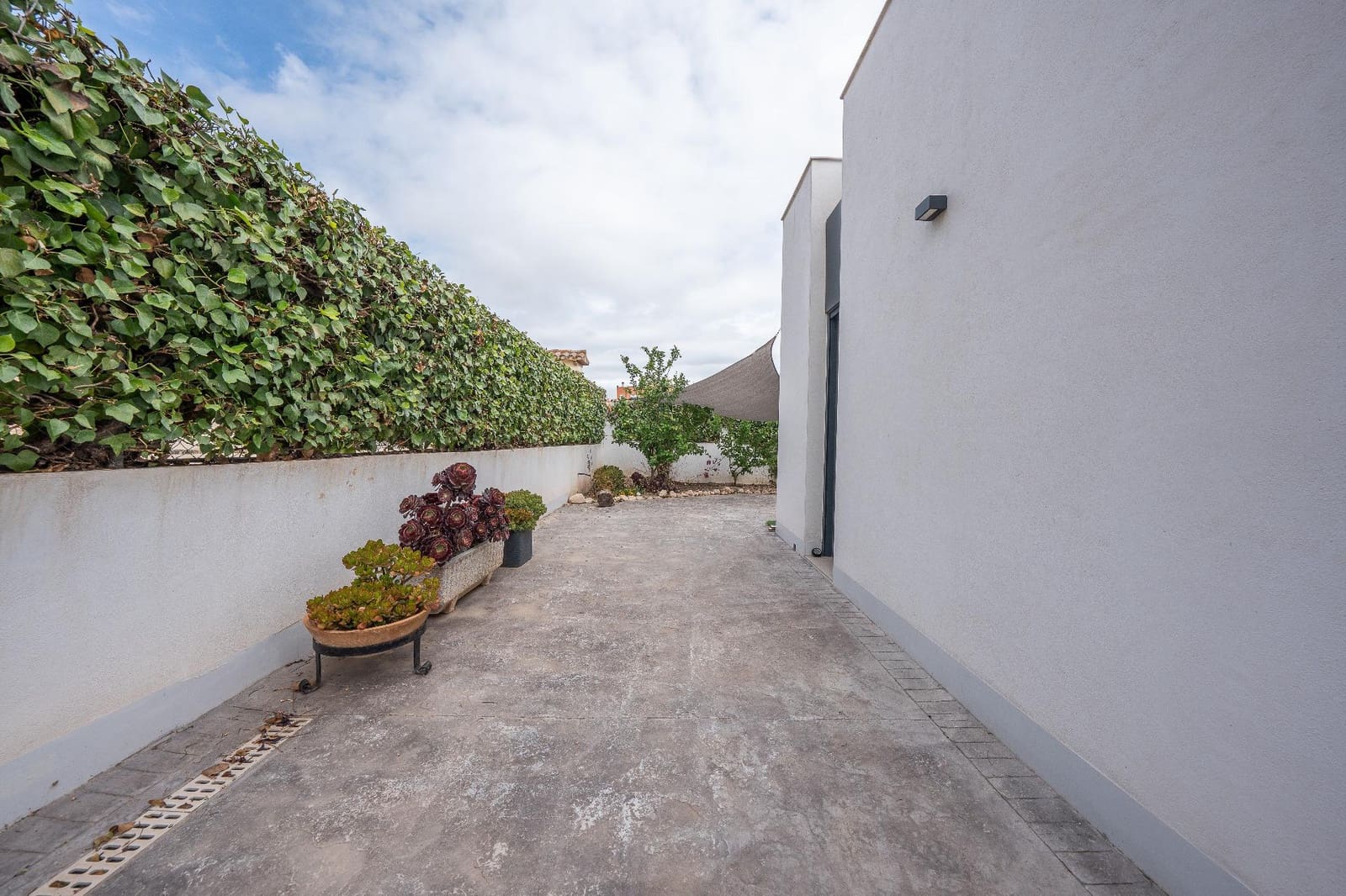 3 bedroom Villa for sale in Castalla with pool garage - € 800,000 (Ref: 9896282)