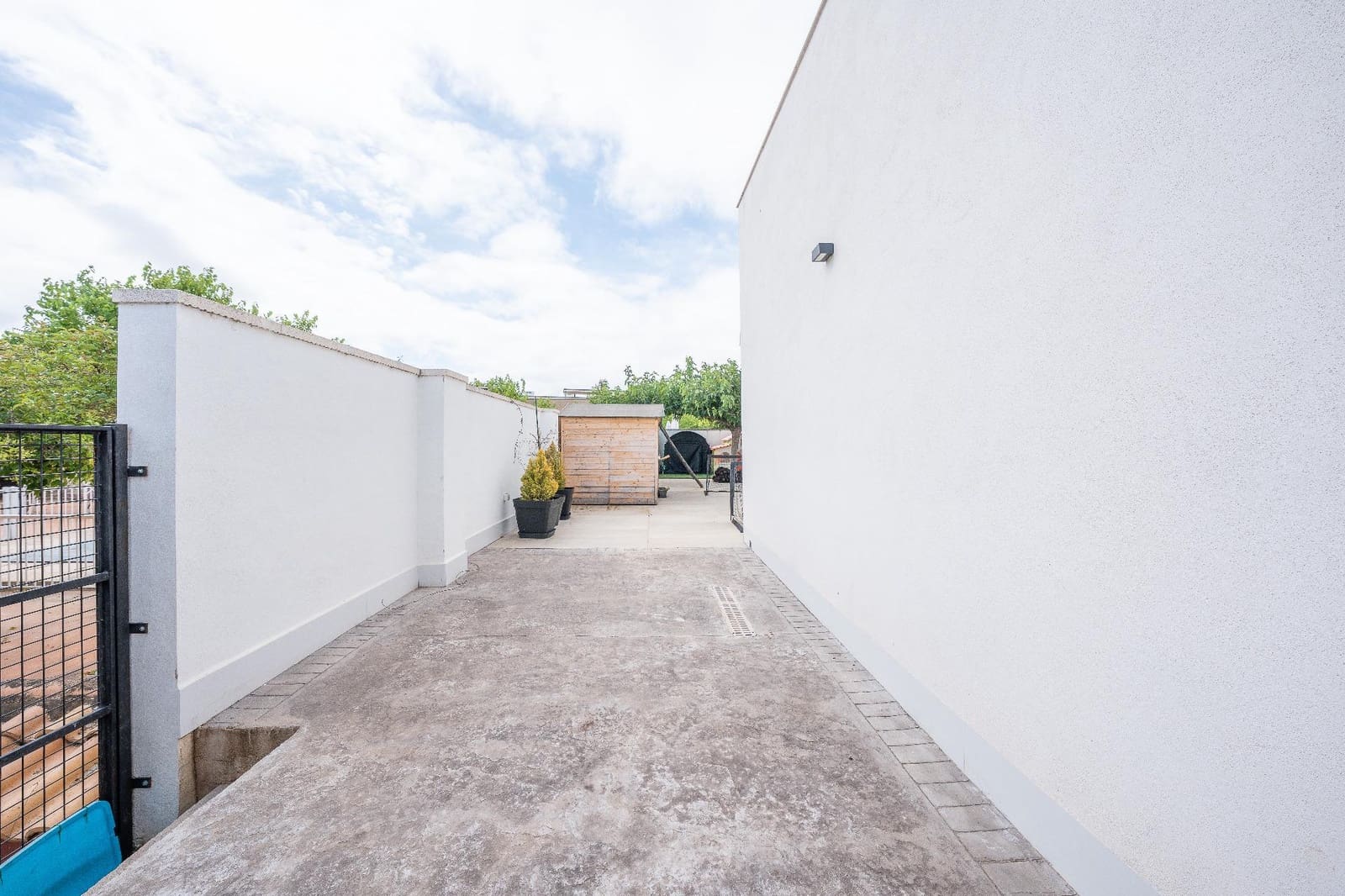 3 bedroom Villa for sale in Castalla with pool garage - € 800,000 (Ref: 9896282)