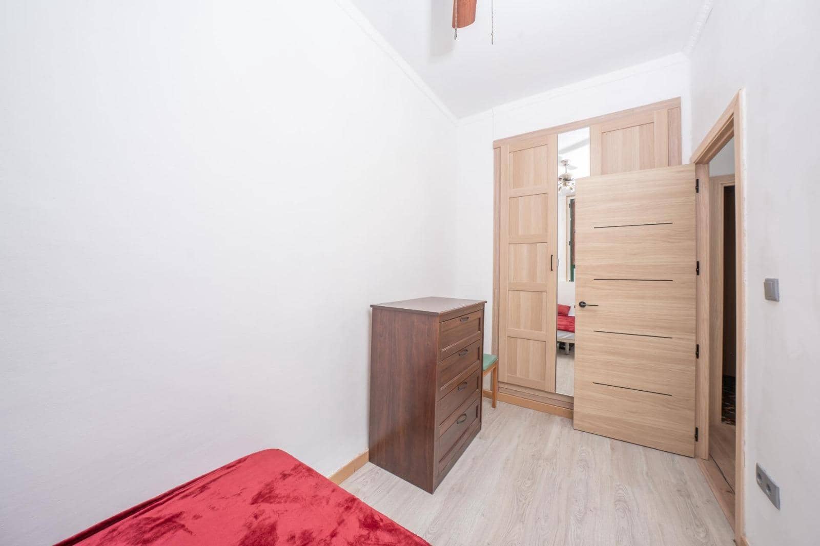 3 soveværelse Lejlighed til salg i Alicante by - € 205.000 (Ref: 9903869)