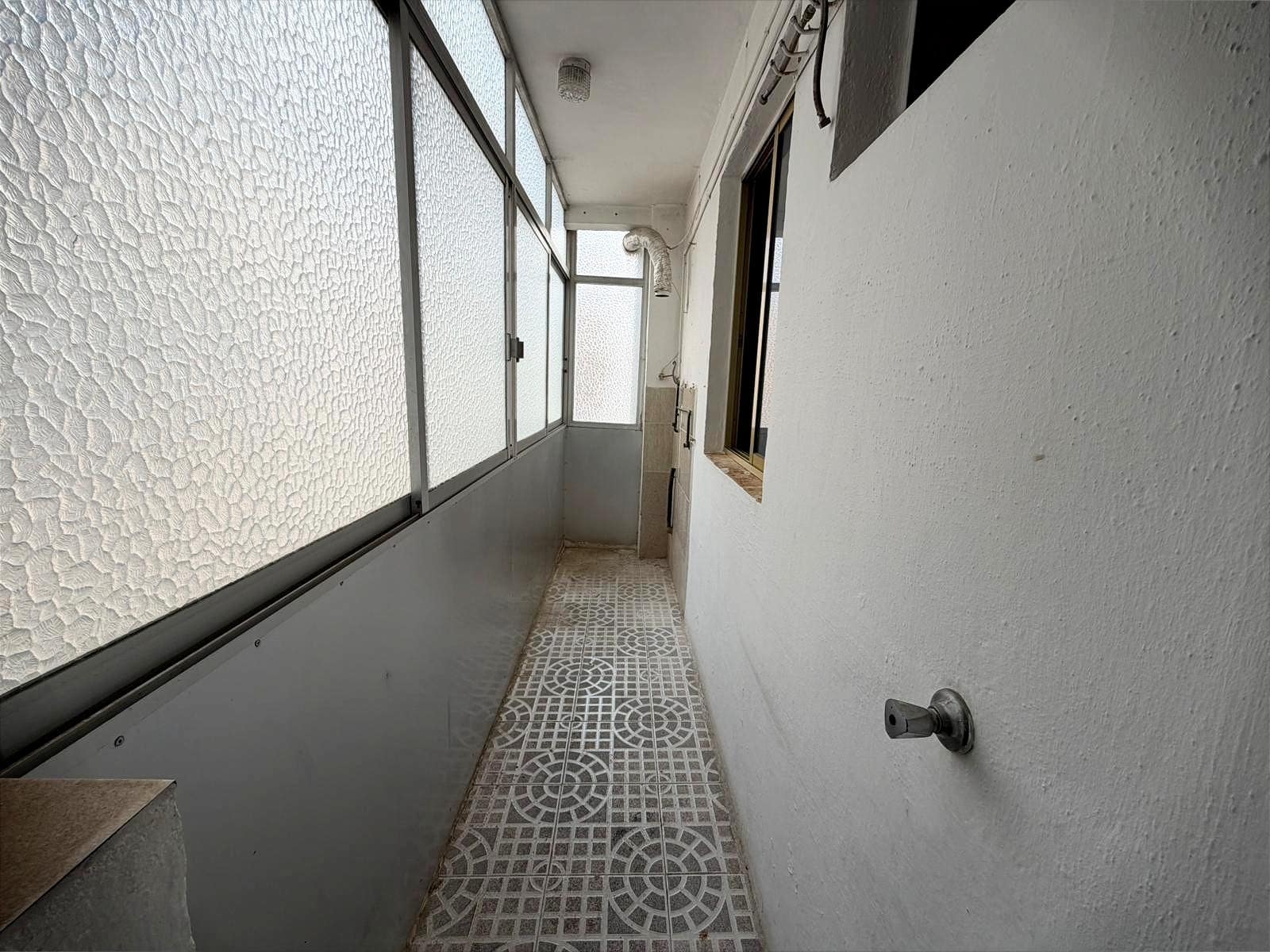 Piso de 3 habitaciones en Elche / Elx en venta - 115.000 € (Ref: 9903870)