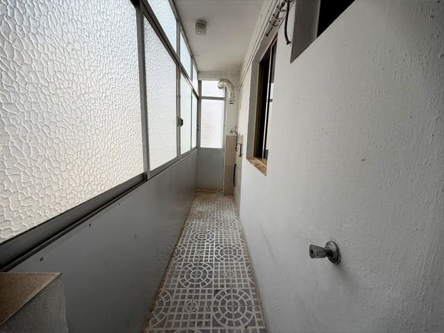 Piso de 3 habitaciones en Elche / Elx en venta - 115.000 € (Ref: 9903870)