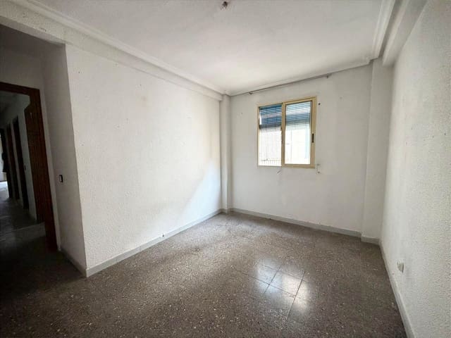 Piso de 3 habitaciones en Elche / Elx en venta - 115.000 € (Ref: 9903870)