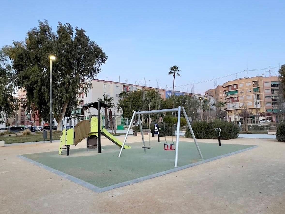 4 soveværelse Lejlighed til salg i Alicante by - € 170.000 (Ref: 9907513)