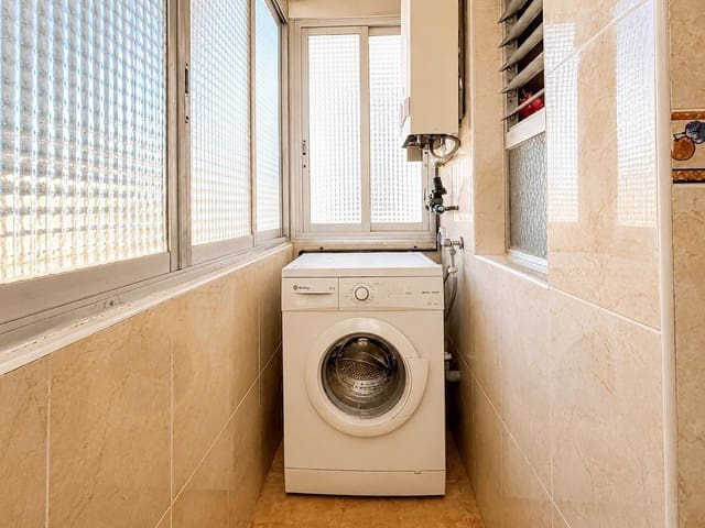 4 soveværelse Lejlighed til salg i Alipark, Alicante by - € 170.000 (Ref: 9907513)