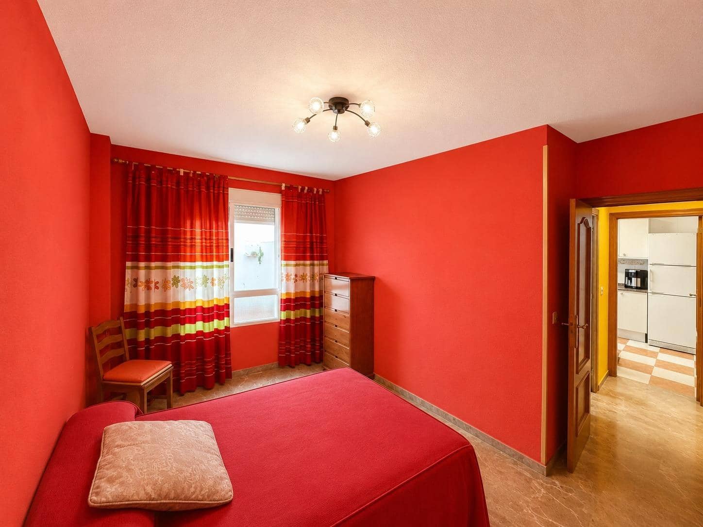 3 bedroom Apartment for sale in Alicante / Alacant city with garage - € 185,000 (Ref: 9910993)