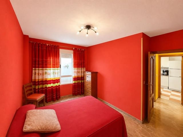 3 bedroom Apartment for sale in Alicante / Alacant city with garage - € 185,000 (Ref: 9910993)