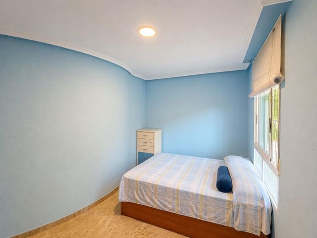 3 bedroom Apartment for sale in Alicante / Alacant city with garage - € 185,000 (Ref: 9910993)