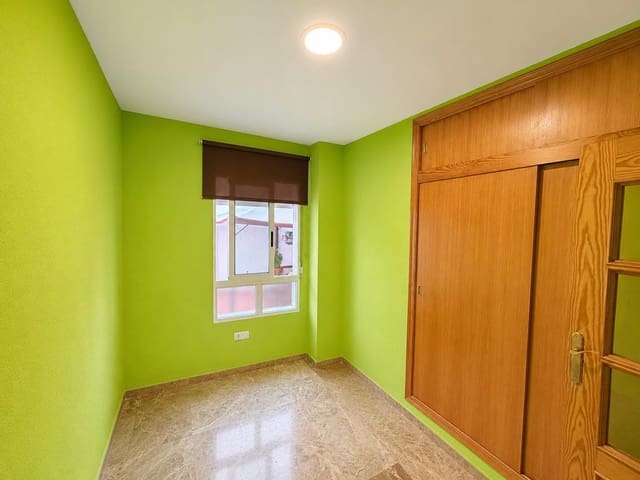 3 bedroom Apartment for sale in Alicante / Alacant city with garage - € 185,000 (Ref: 9910993)