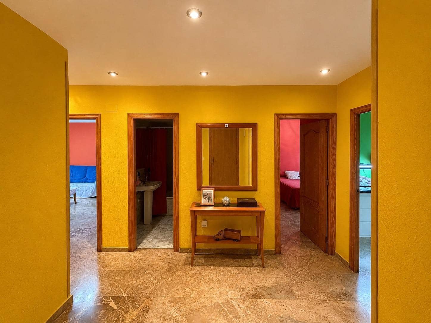 3 bedroom Apartment for sale in Alicante / Alacant city with garage - € 185,000 (Ref: 9910993)