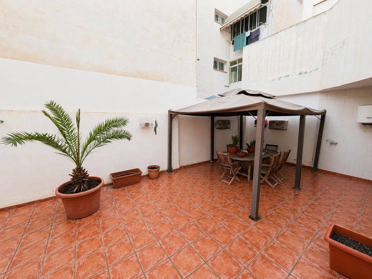 3 bedroom Apartment for sale in Alicante / Alacant city with garage - € 185,000 (Ref: 9910993)