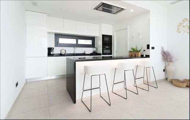 Villa/Maison de 3 chambres à louer à Finestrat avec piscine - 4 500 € (Ref: 9922264)