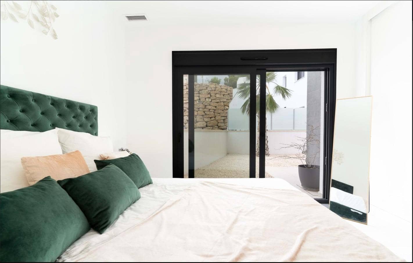 3 bedroom Villa for rent in Finestrat with pool - € 4,500 (Ref: 9922264)