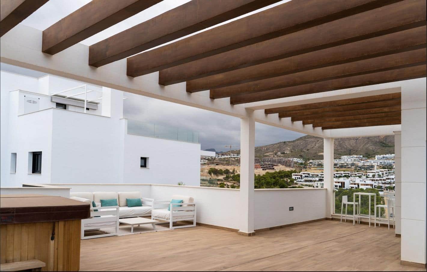 3 bedroom Villa for rent in Finestrat with pool - € 4,500 (Ref: 9922264)