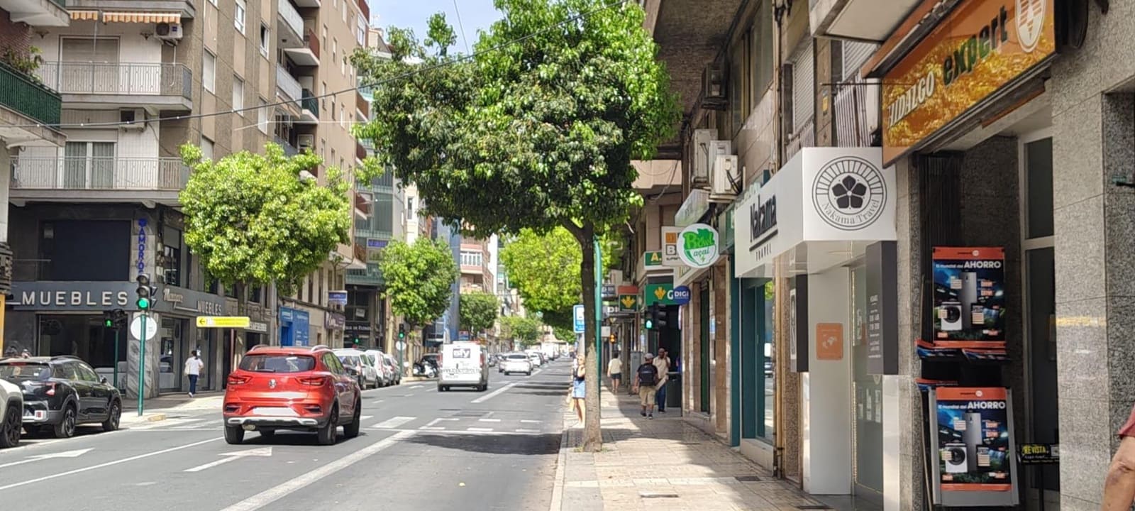 1 bedroom Commercial for sale in Elche / Elx - € 100,000 (Ref: 9927353)