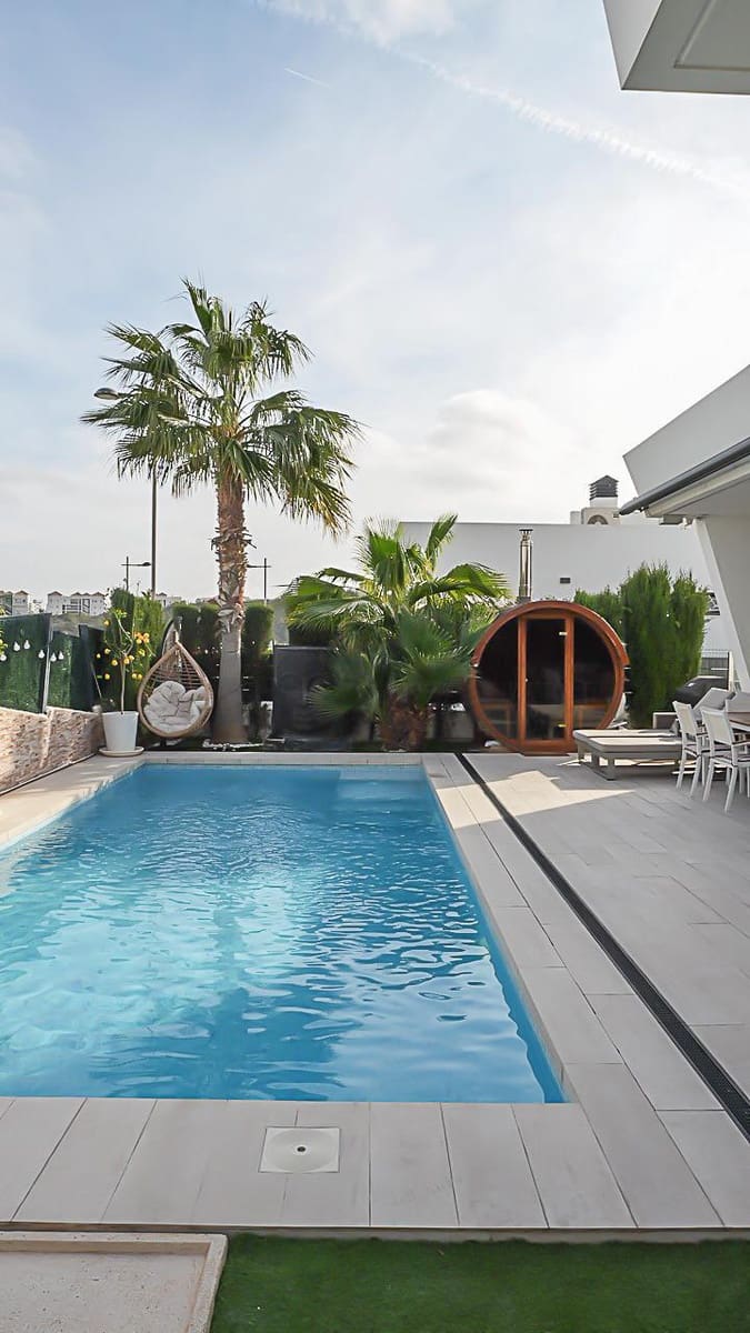 3 soverom Villa til leie i Finestrat med svømmebasseng garasje - € 4 500 (Ref: 9927357)