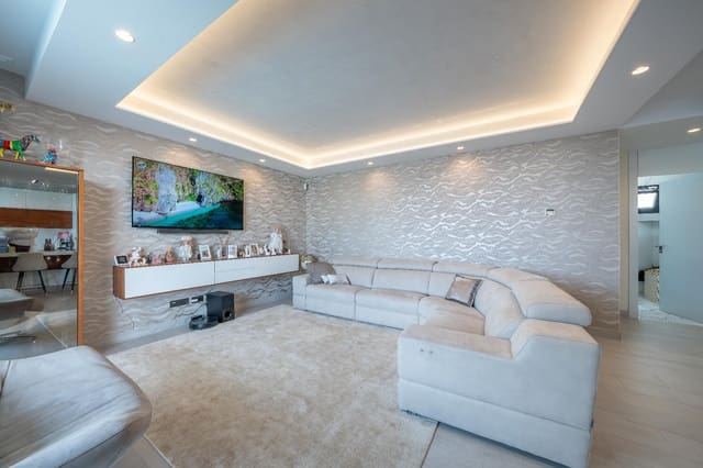 3 bedroom Villa for rent in Finestrat with pool garage - € 4,500 (Ref: 9927357)