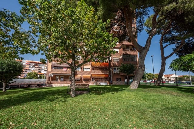 Apartamento de 3 habitaciones en Playa de San Juan, Alicante / Alacant ciudad en venta con piscina garaje - 430.000 € (Ref: 9929338)