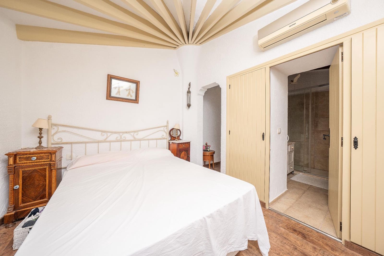 4 soveværelse Villa til salg i El Campello med swimmingpool garage - € 800.000 (Ref: 9929340)