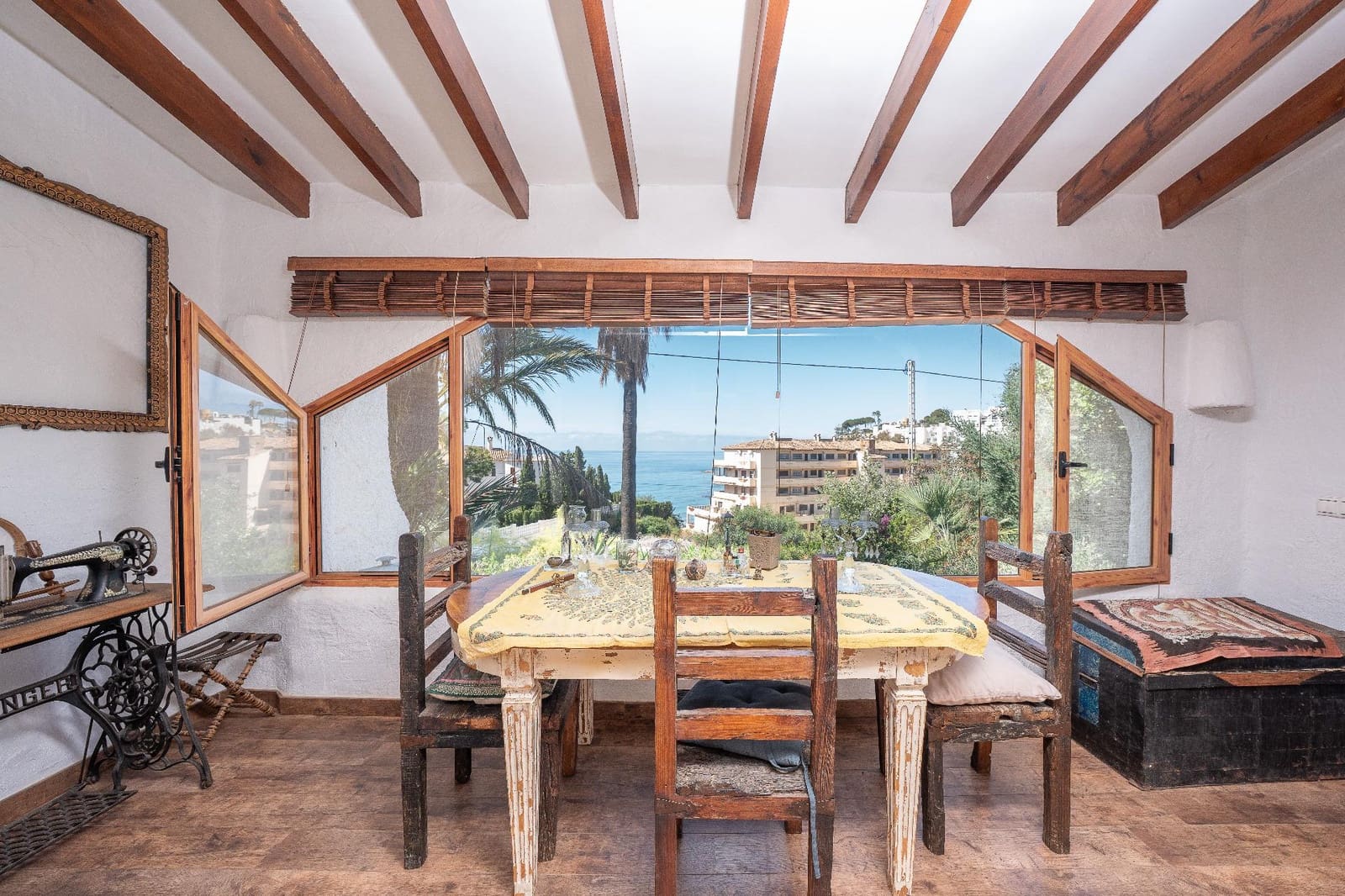 4 soveværelse Villa til salg i El Campello med swimmingpool garage - € 800.000 (Ref: 9929340)