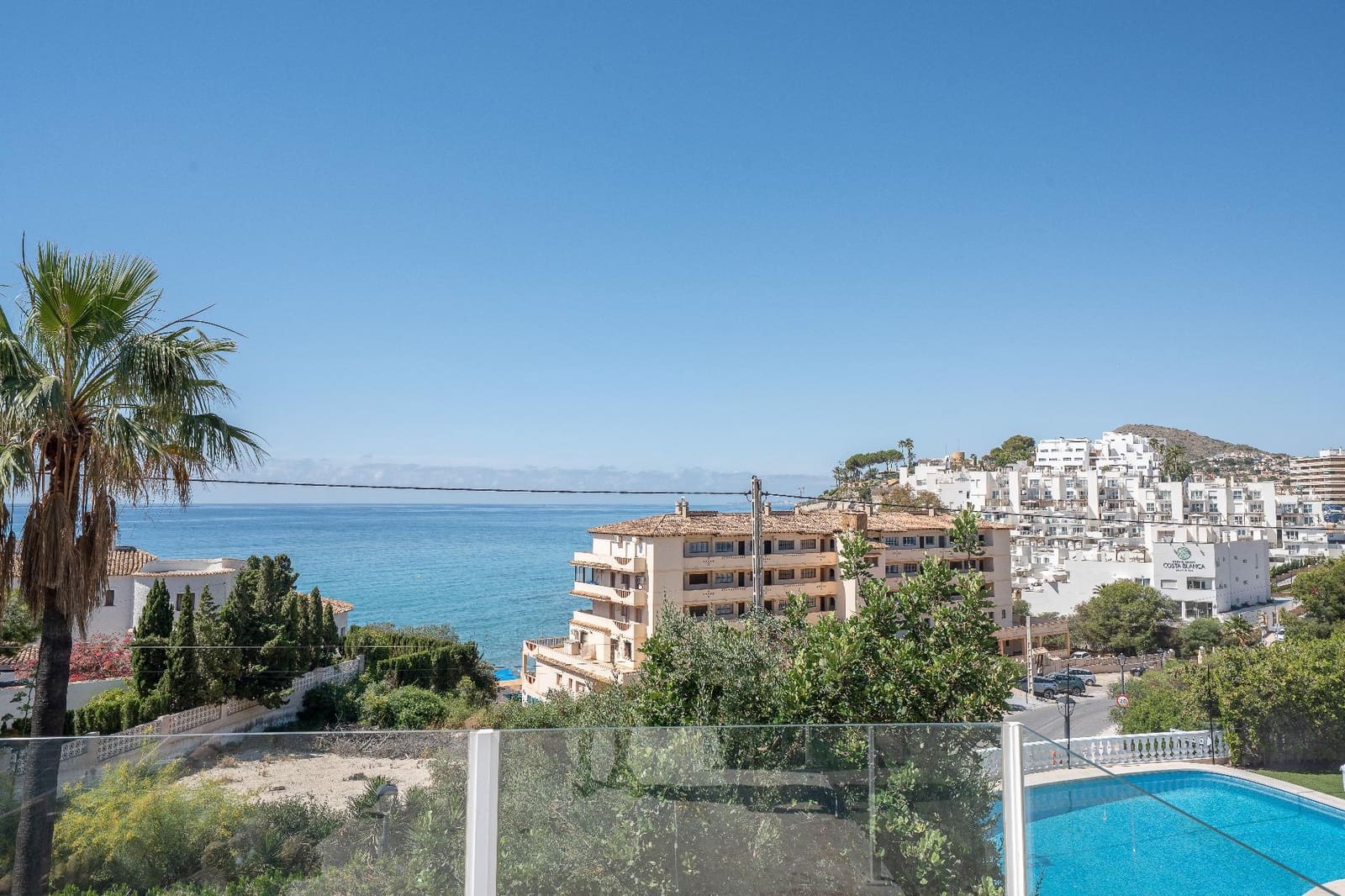4 soveværelse Villa til salg i El Campello med swimmingpool garage - € 800.000 (Ref: 9929340)
