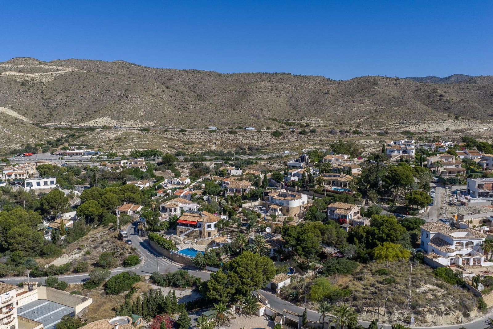 4 soveværelse Villa til salg i El Campello med swimmingpool garage - € 800.000 (Ref: 9929340)