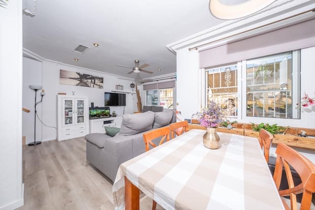 4 soveværelse Rækkehus til salg i Los Balcones - Los Altos, Torrevieja med swimmingpool - € 340.000 (Ref: 9929341)