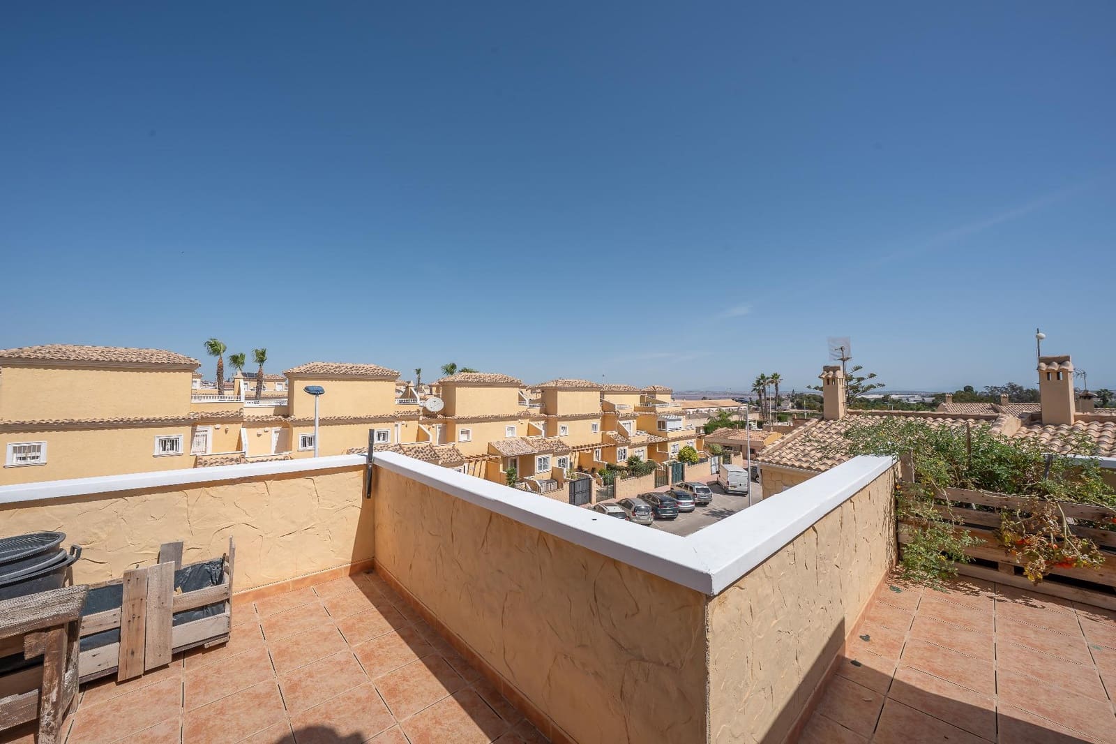 Adosado de 4 habitaciones en Torrevieja en venta con piscina - 340.000 € (Ref: 9929341)