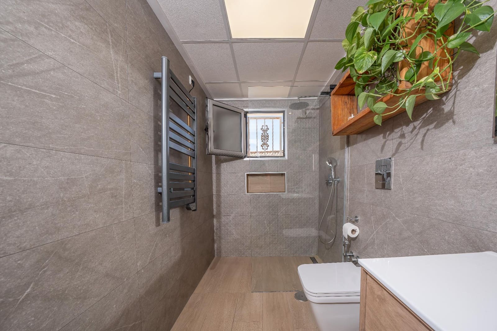 Adosado de 4 habitaciones en Torrevieja en venta con piscina - 340.000 € (Ref: 9929341)