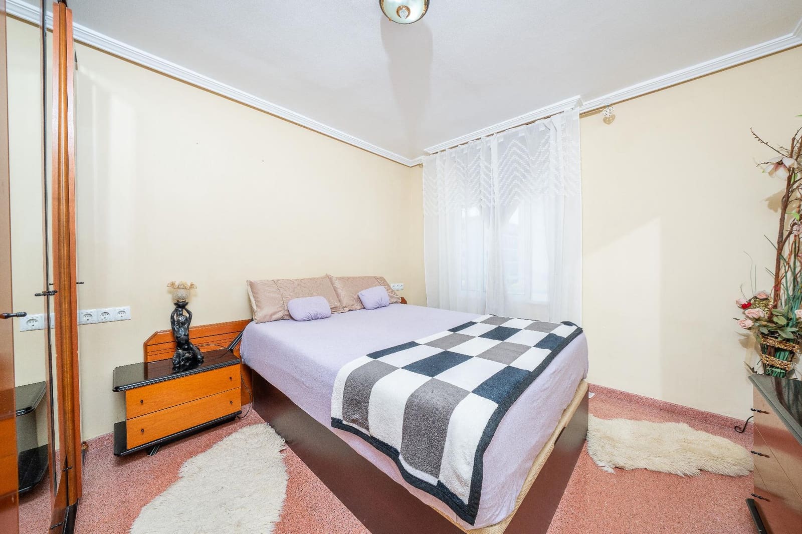 2 slaapkamer Flat te koop in Alicante stad - € 110.000 (Ref: 9934166)