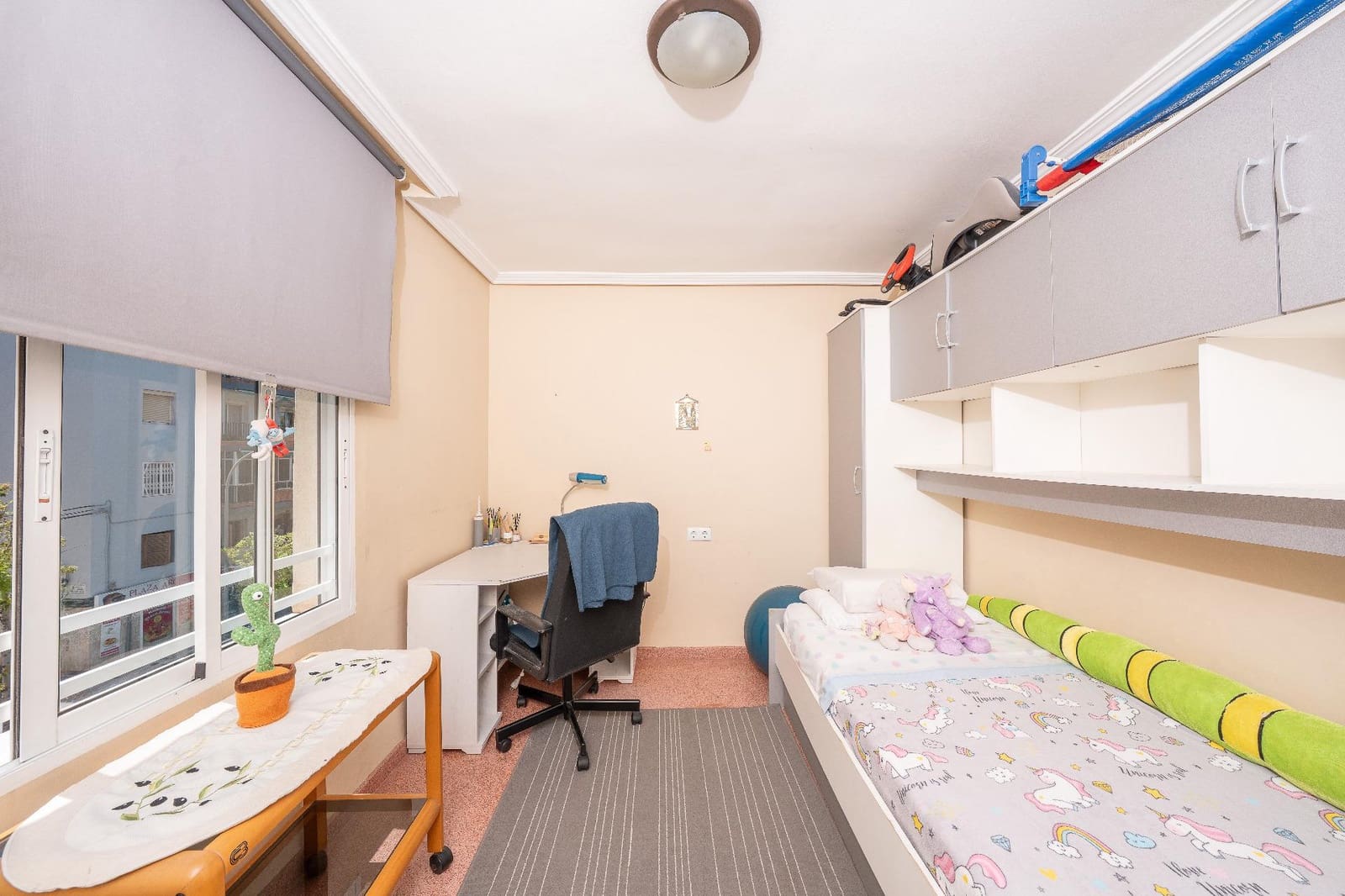 2 slaapkamer Flat te koop in Alicante stad - € 110.000 (Ref: 9934166)