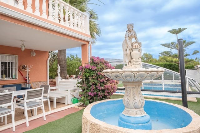 5 bedroom Villa for sale in La Nucia with pool garage - € 899,000 (Ref: 9934167)